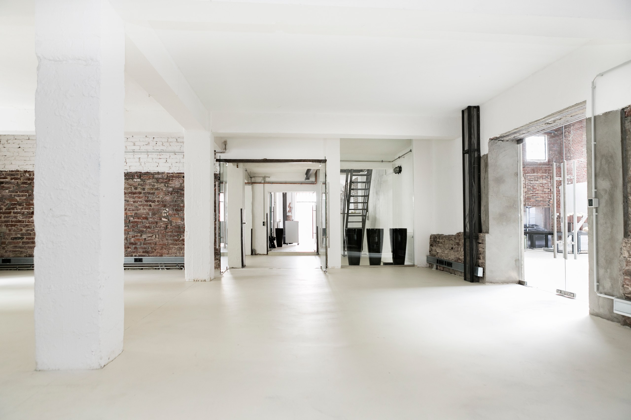 Industriegebäude, liebevoll revitalisiert mit Rheinblick