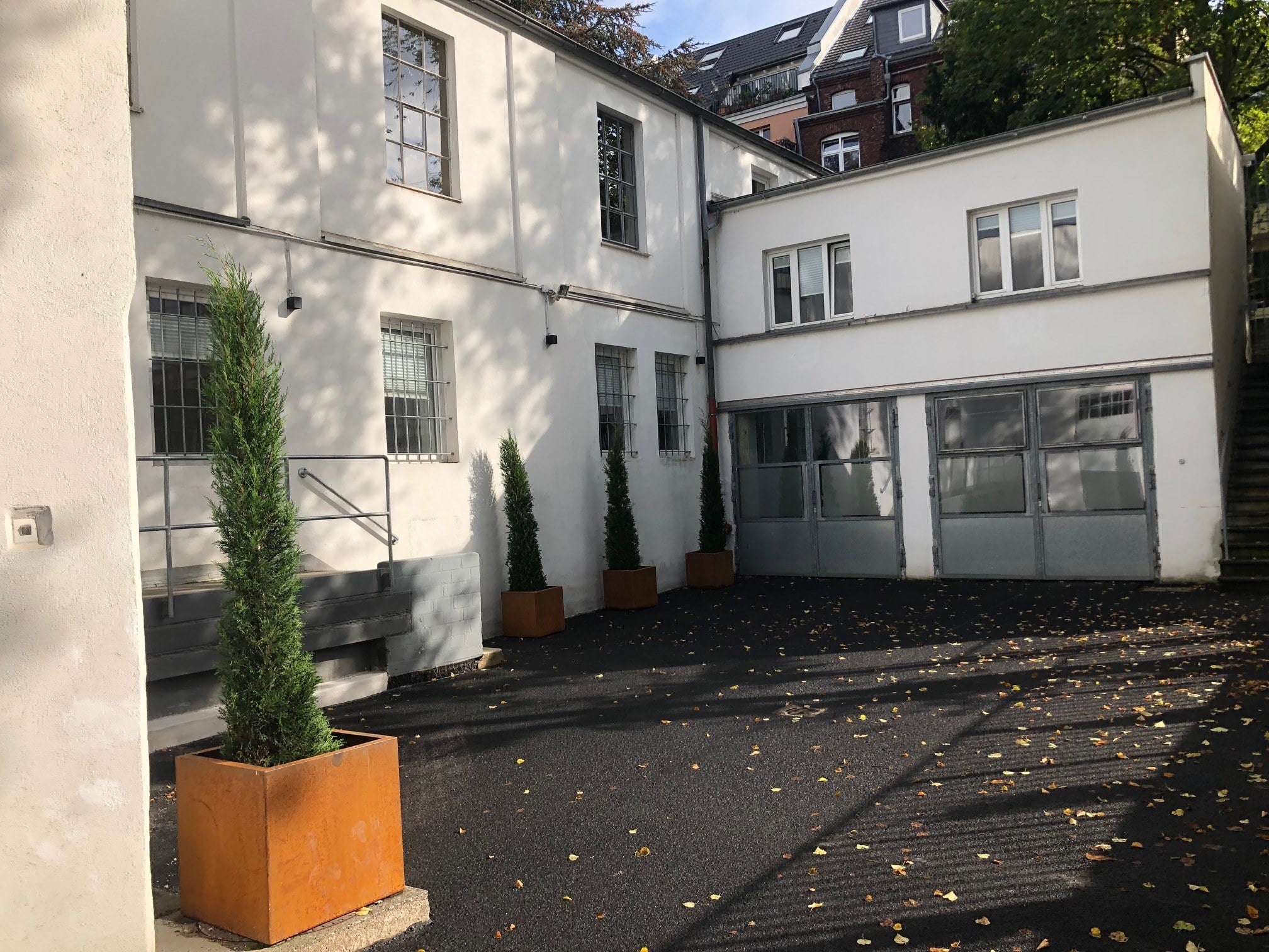Industriegebäude, liebevoll revitalisiert mit Rheinblick